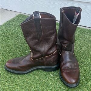 Red Wing Pecos brown work boots Leather pull on men’s Sz 8.5